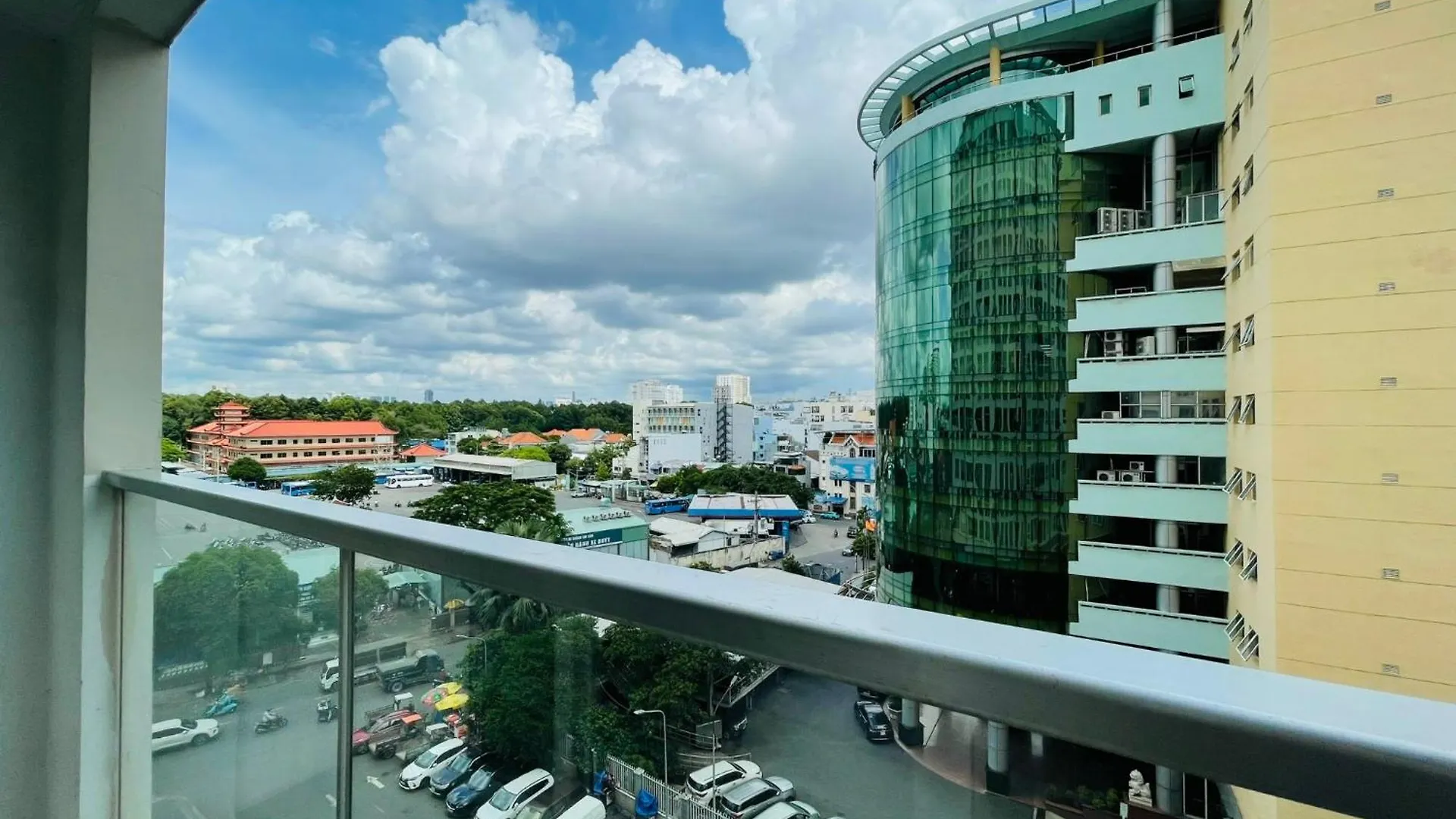 Sky Center Near The Airport Apartment Ho Chi Minh City Vietnam